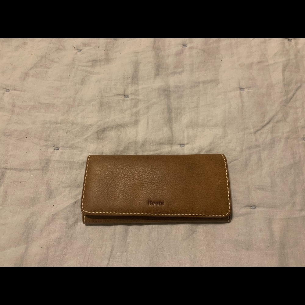 Roots Canada tribe leather wallet